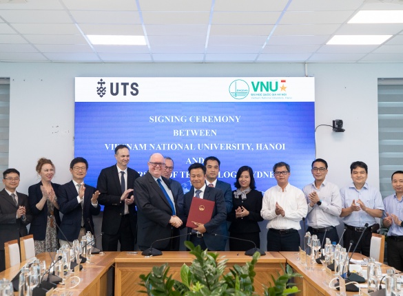ĐHQGHN ký Biên bản ghi nhớ hợp tác với Đại học Công nghệ Sydney của Australia